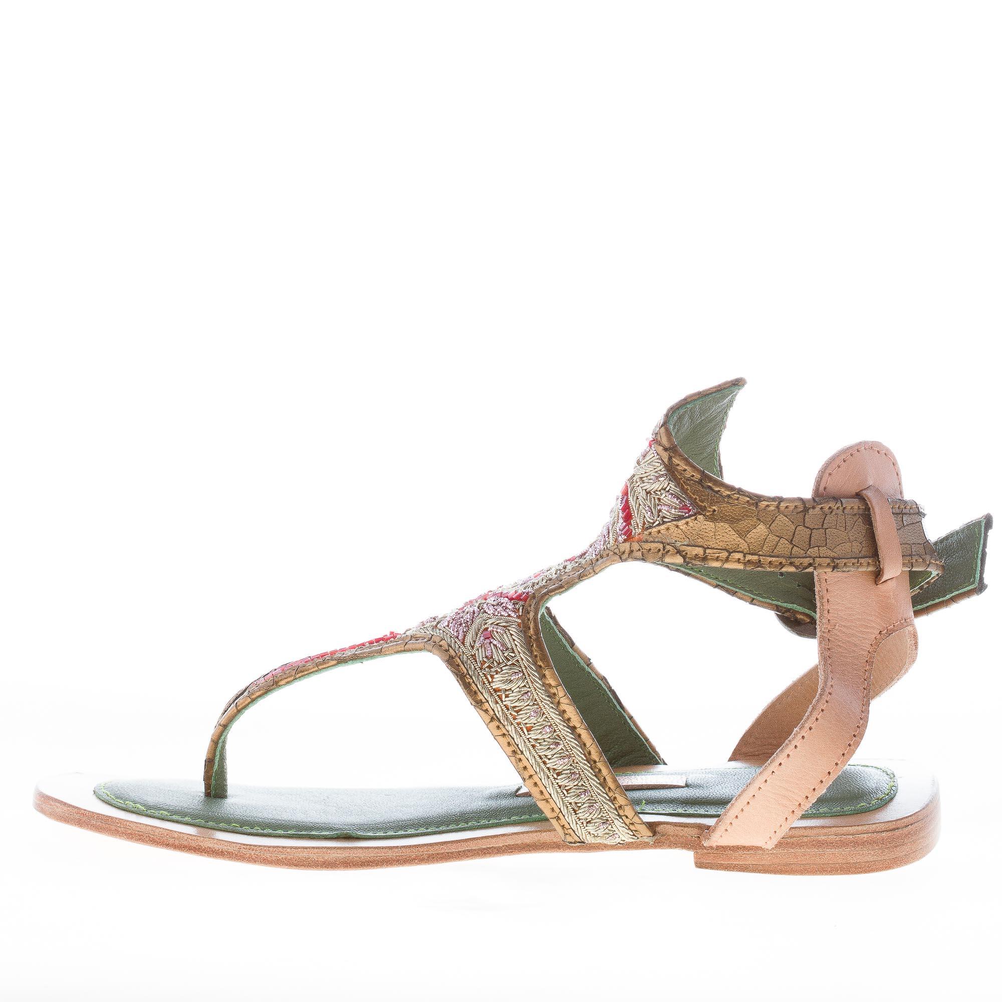 MEHER KAKALIA women shoes Gold leather thong sandal pink embroideries QUEENSOFIA